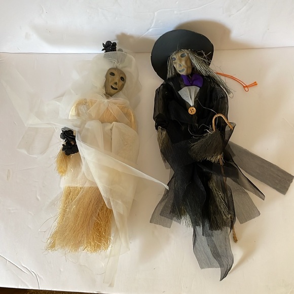 Voodoo Haunted Straw Bride and Groom Halloween Hanging Decor - Picture 6 of 6